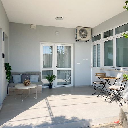 Modern Studio Overlooking Downtown Makarska Buitenkant foto