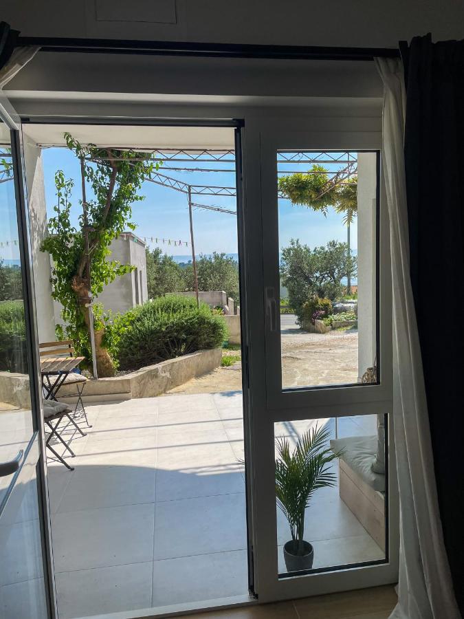 Modern Studio Overlooking Downtown Makarska Buitenkant foto