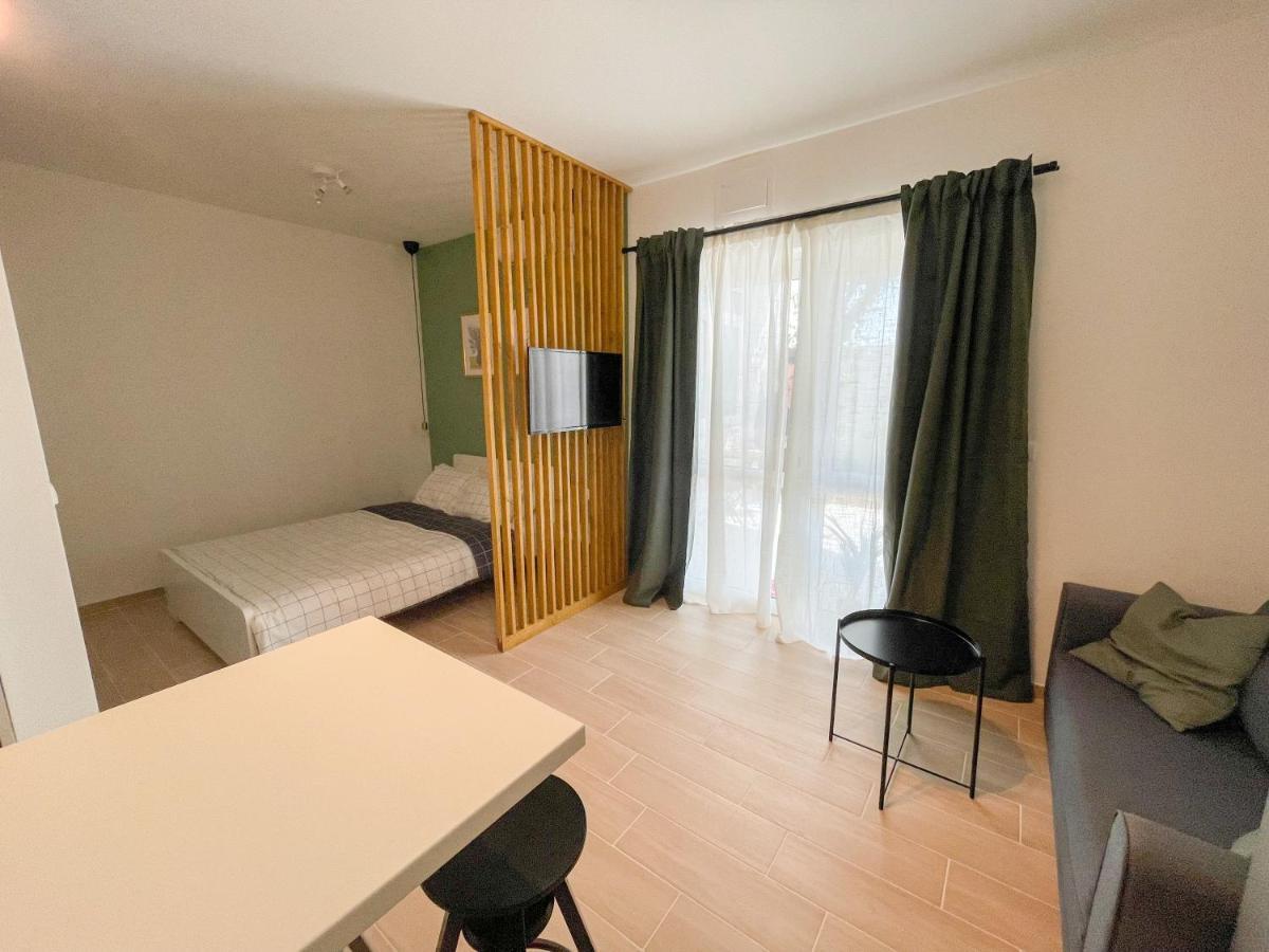 Modern Studio Overlooking Downtown Makarska Buitenkant foto