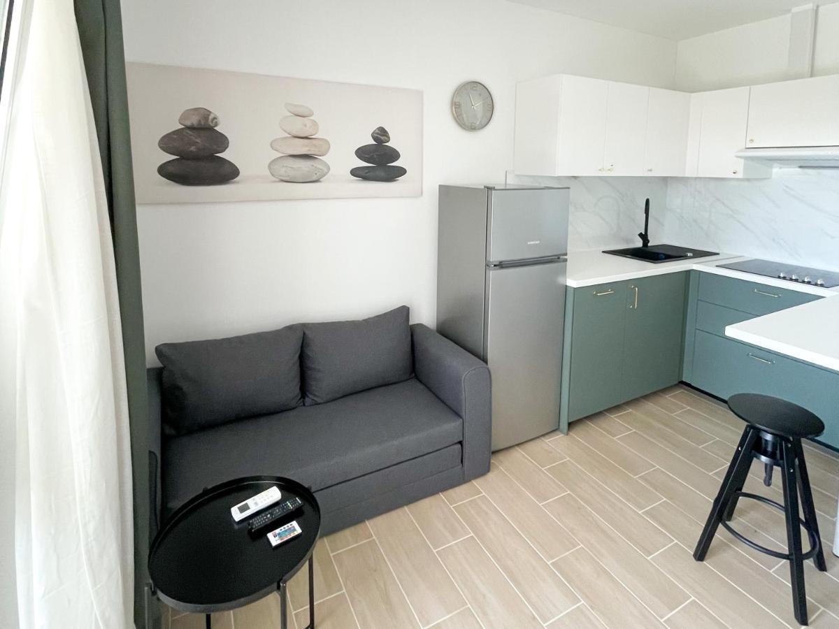 Modern Studio Overlooking Downtown Makarska Buitenkant foto