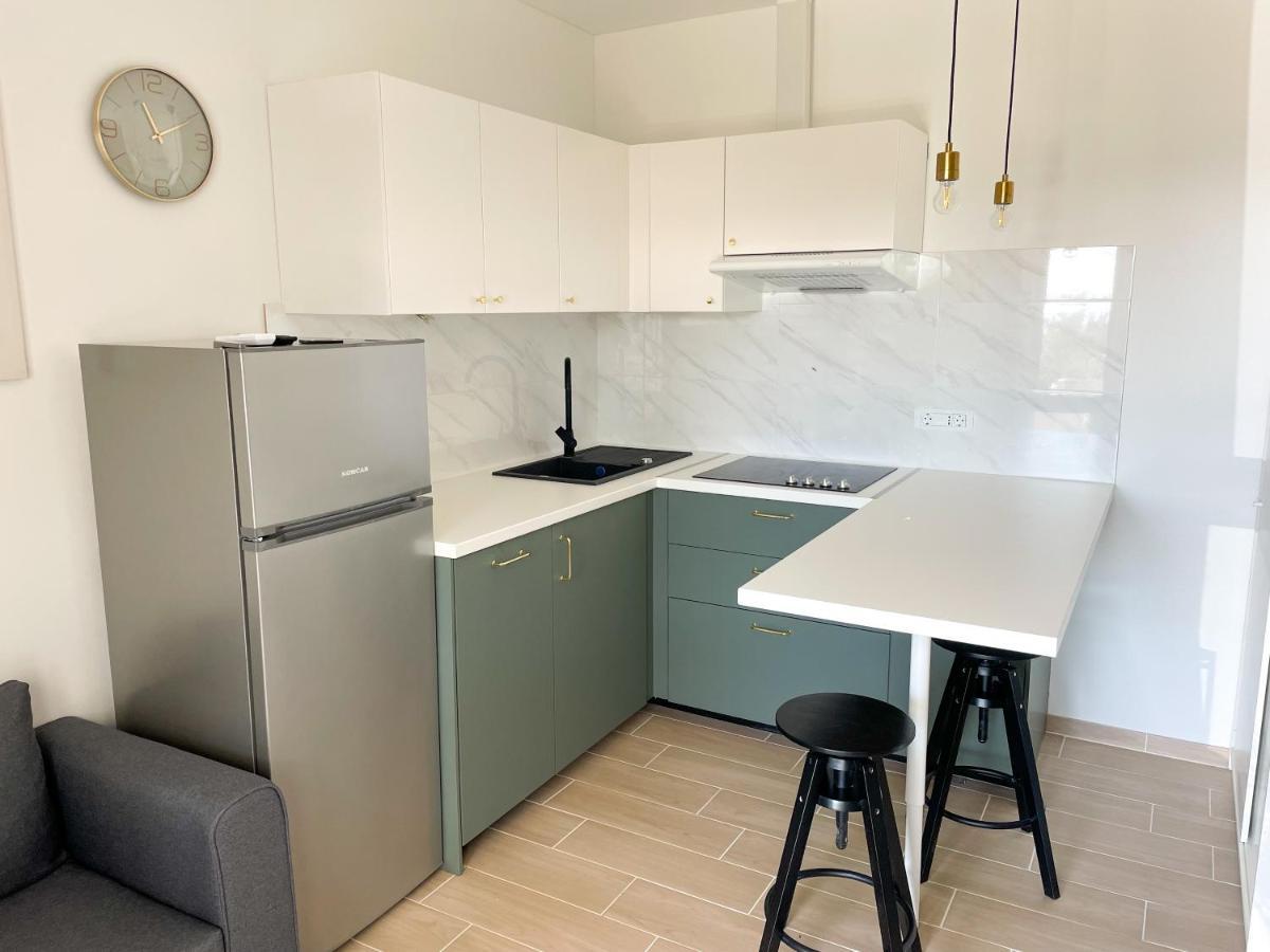 Modern Studio Overlooking Downtown Makarska Buitenkant foto